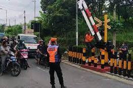 105 Pengguna Jalan Tewas di Perlintasan Kereta Api Selama 2022