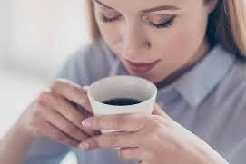 Sakit Pencernaan Akibat Minum Kopi Saat Perut Kosong, Ini Faktanya