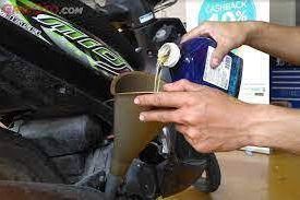 Pasca Balik Lebaran, Ini yang Perlu Diperhatikan Sebelum Mengganti Oli Motor