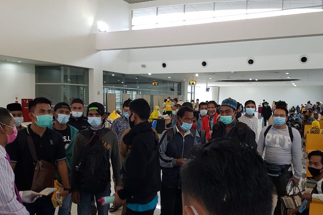<em>Rapid</em> <em>Test</em> 154 Pekerja Migran Negatif, Tetap Dipantau 14 Hari