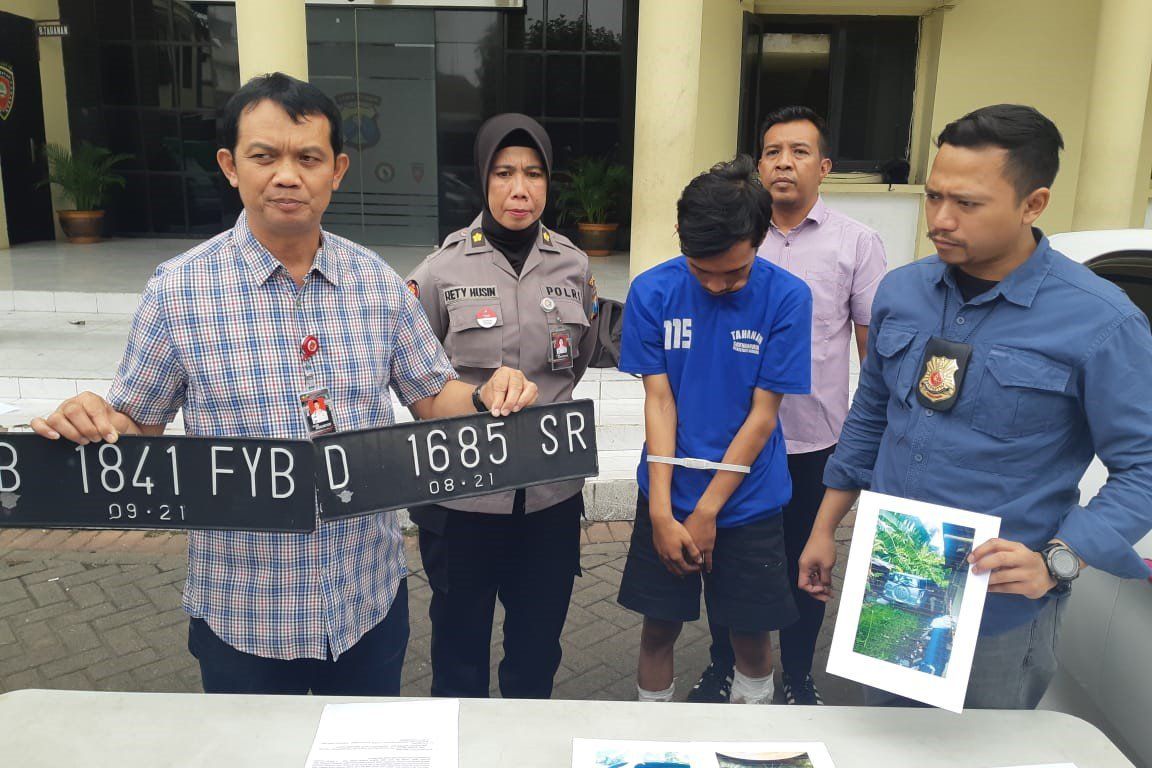 Embat Mobil Teman, Warga Banyu Urip Ditembak