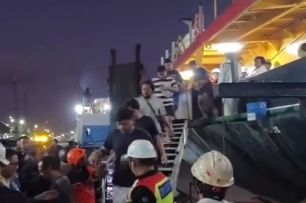 Pencarian Belum Usai, 234 Penumpang KMP Mutiara Sentosa 2 Berhasil Dievakuasi