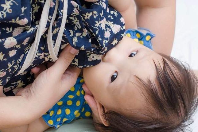 Perhatikan, Fakta Penting tentang Puasa Bagi Ibu Menyusui