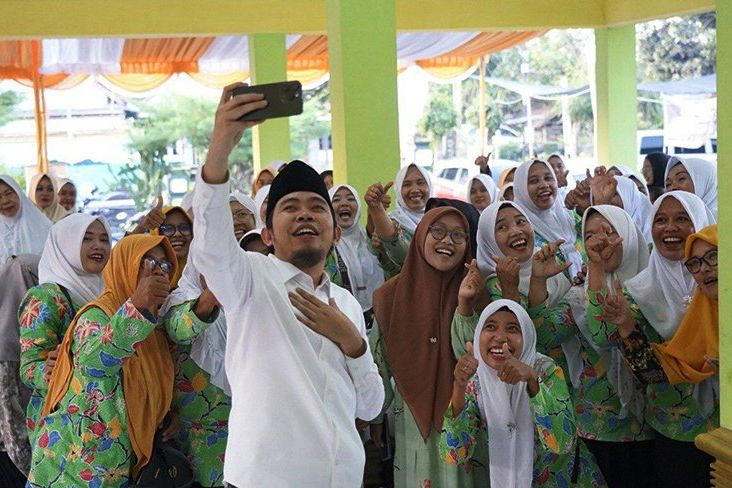 Indonesia Emas 2045, Gus Fawait: Kuncinya Sejahterakan Guru 