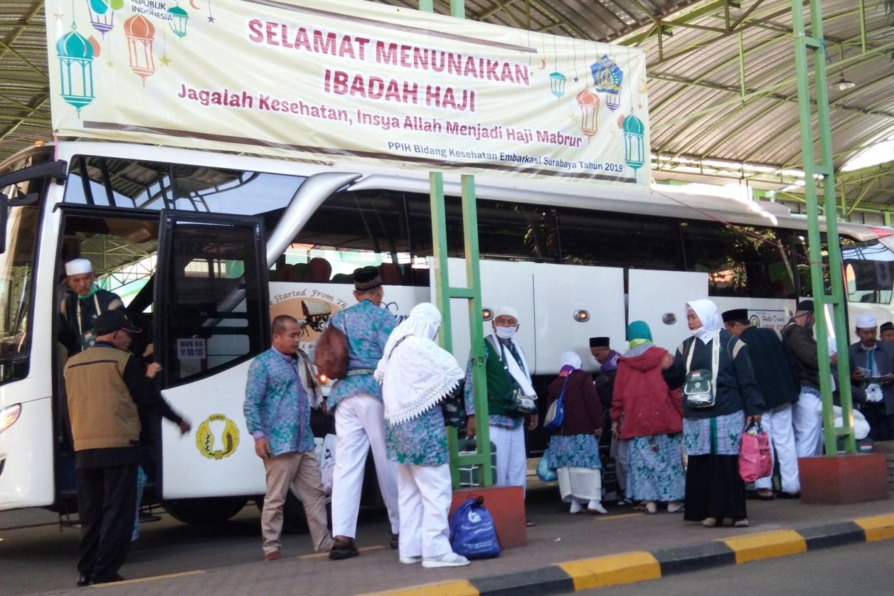 Jemaah Haji Gelombang Dua Debarkasi Surabaya Mendarat di Juanda