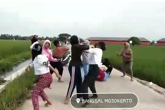 Viralkan Video Perkelahian Remaja Putri, Tiga Remaja Diamankan Polisi