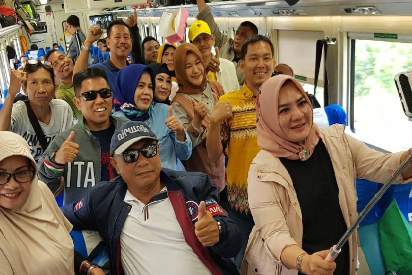 Bulat Dukung Airlangga Hartanto Kader Golkar Jatim Naik Kereta ke Jakarta