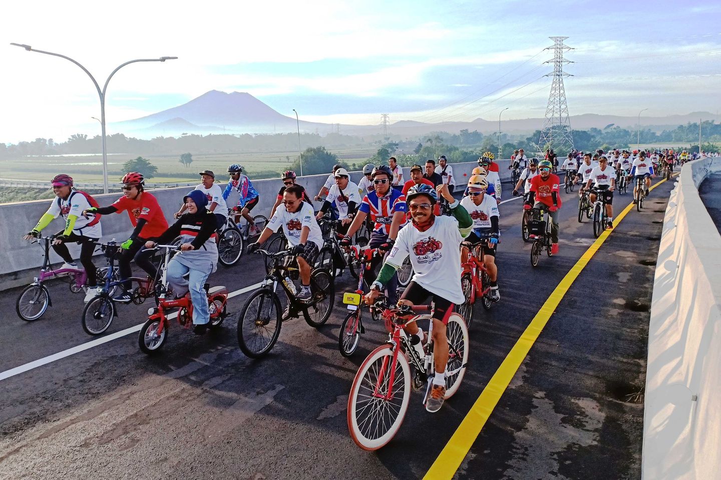 Promosikan Tol Paspro dengan Gowes Bareng