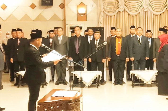 Lantik Empat Kepala OPD, Bupati Gresik Dorong Sinergitas dan Komunikatif Melewati Tantangan
