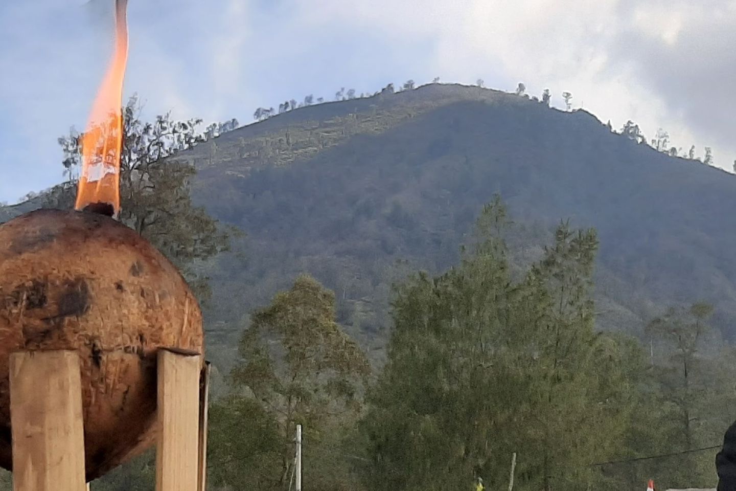 BPBD Halangi Api di Gunung Ranti Tak Menyeberang ke Ijen