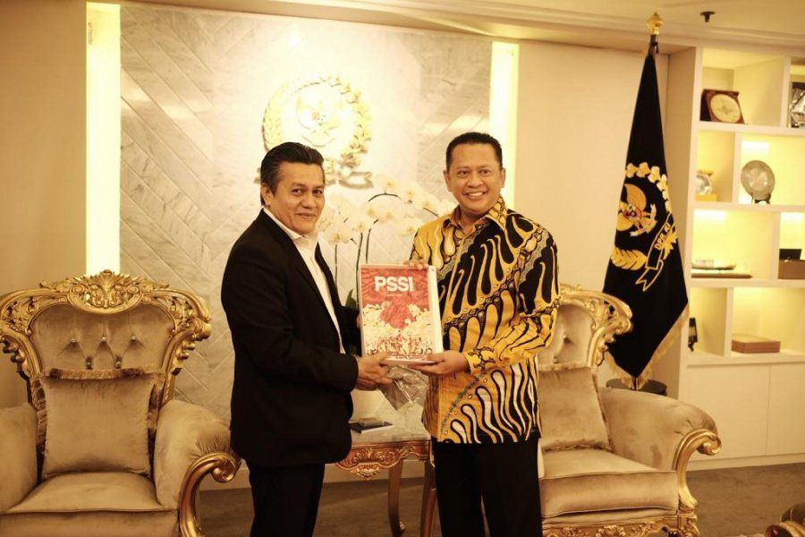 Ketua DPR Optimis Sepak Bola Indonesia Bisa Maju