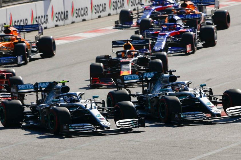 Pengorbanan Hamilton Demi Kemenangan Tim
