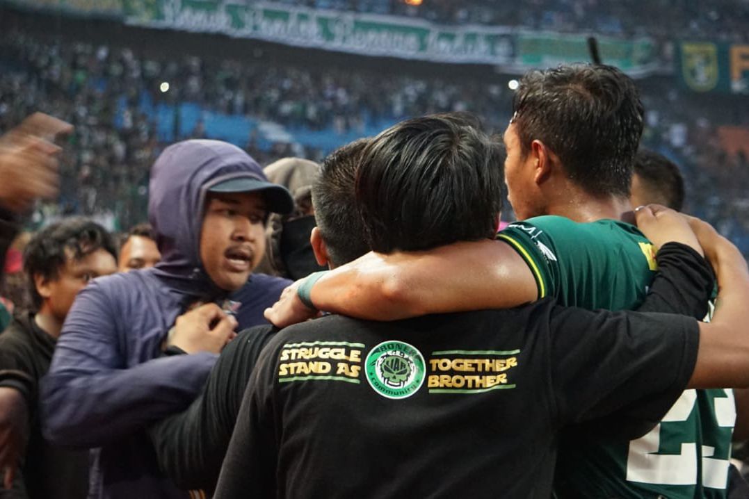 Persebaya Pasrah Menanti Sanksi