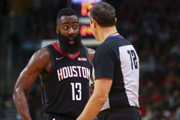 Rockets Petik Kemenangan Perdana di Kandang