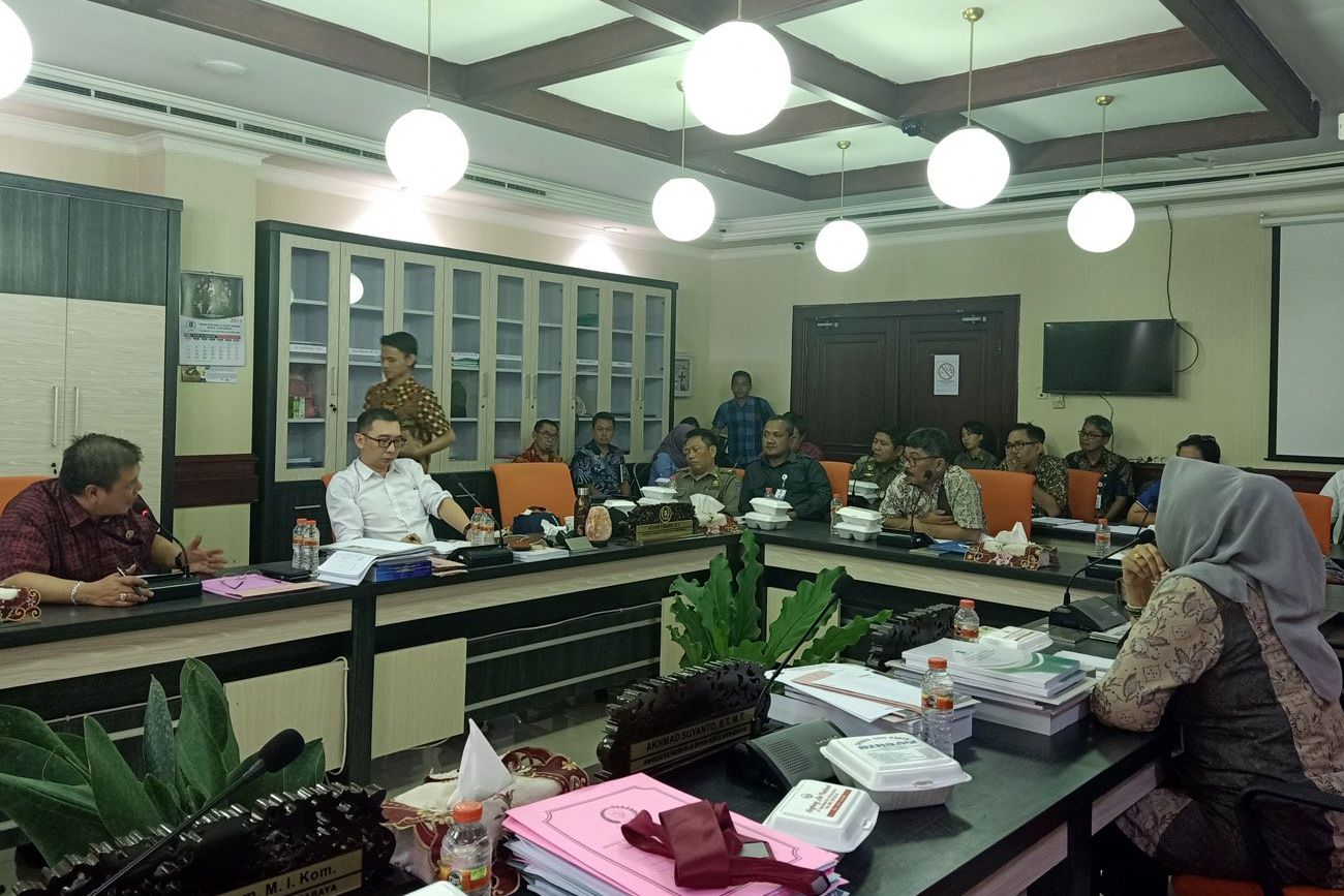 PKL Jalan Genteng Sidomukti Dipersilahkan Berjualan Usai Penggusuran