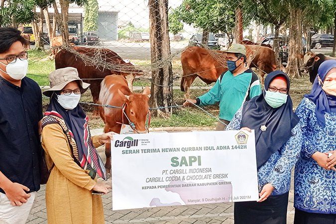 Dilarang Ada Antrean, Pembagian Daging Kurban Diantar ke Warga