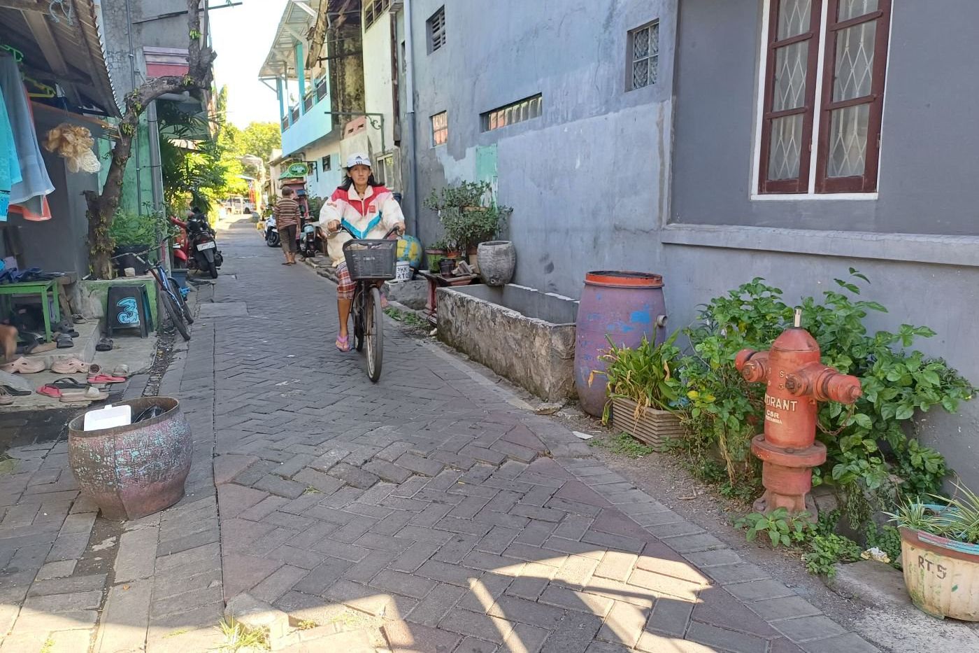 Damkar Surabaya Soroti Kendala Pemadaman di Kampung Padat, Delapan Hidran Lingkungan Disiagakan
