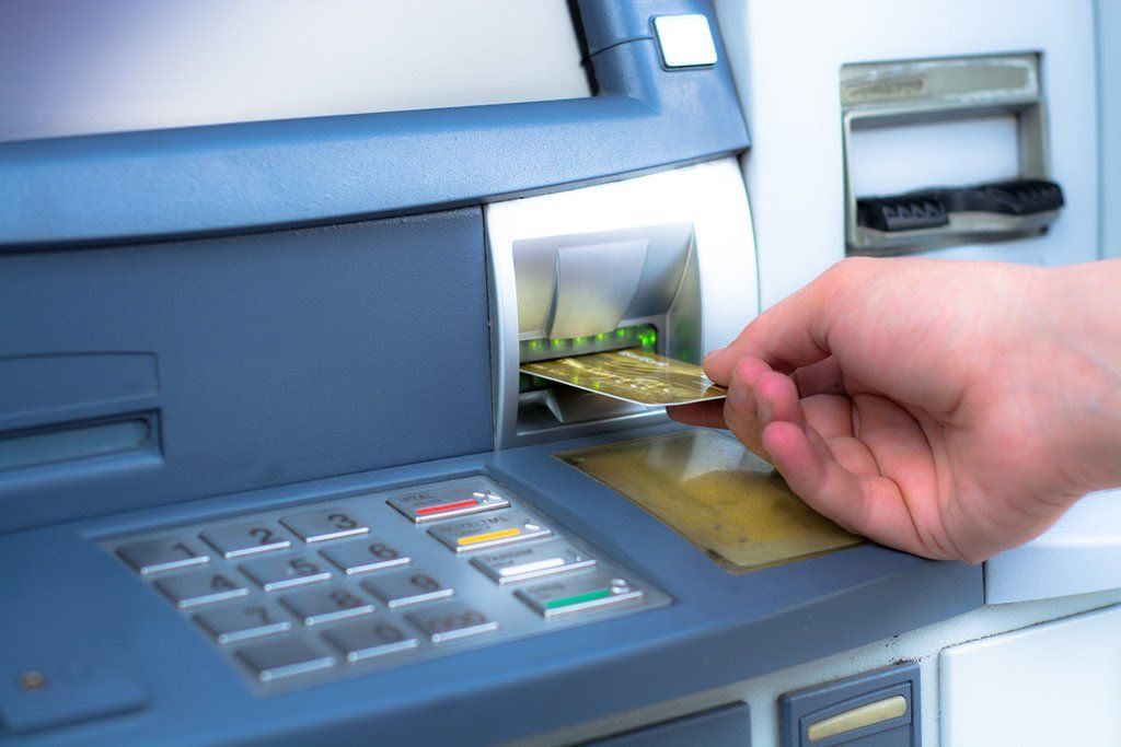 Mengenal Modus Skimming dan Cara Mengatasinya