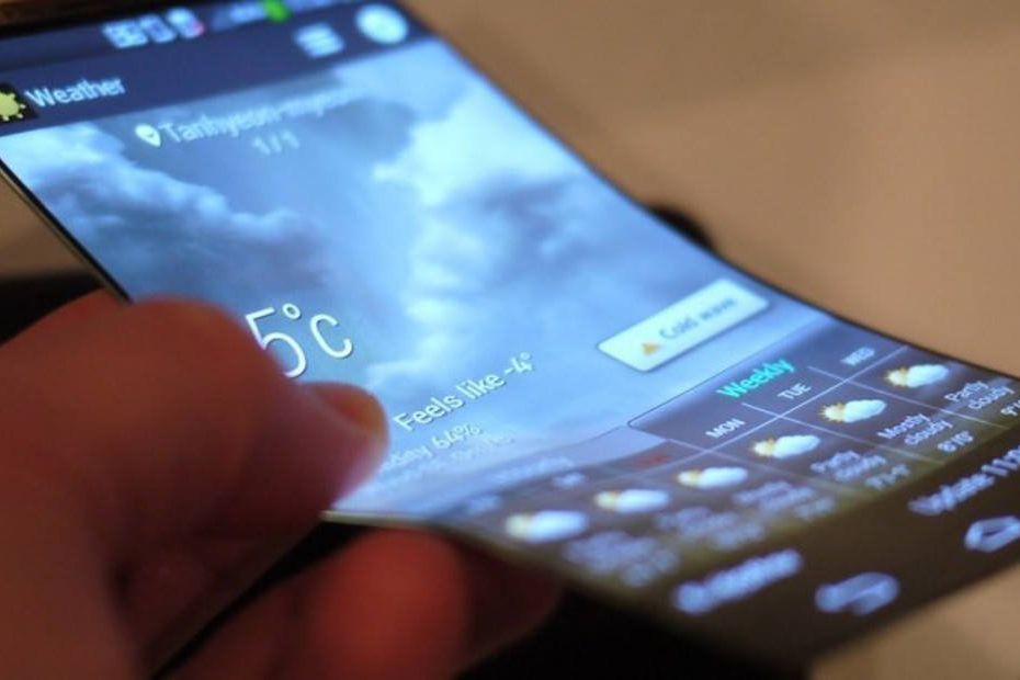 Pakai Layar OLED iPhone Tinggalkan LCD Tahun Depan