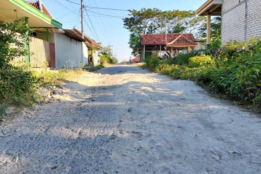 Kenaikan Harga Aspal Gagalkan Tender Tiga Proyek Jalan di Sampang
