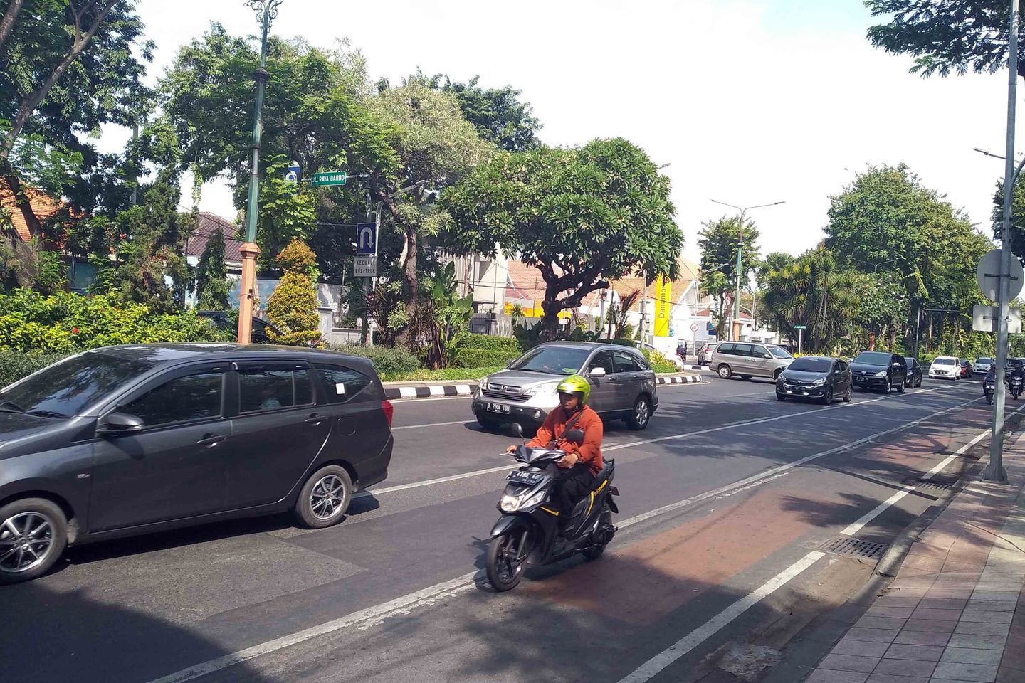 Hari Pertama Masuk Kerja, Polrestabes Surabaya Antisipasi Kemacetan Lalin