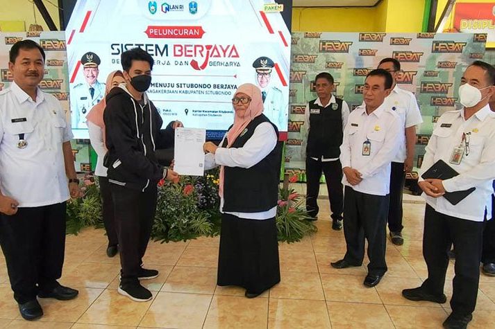 Pemkab Situbondo Luncurkan Inovasi Sistem Berjaya, Bikin Kartu Kuning Cukup Pakai HP dari Rumah