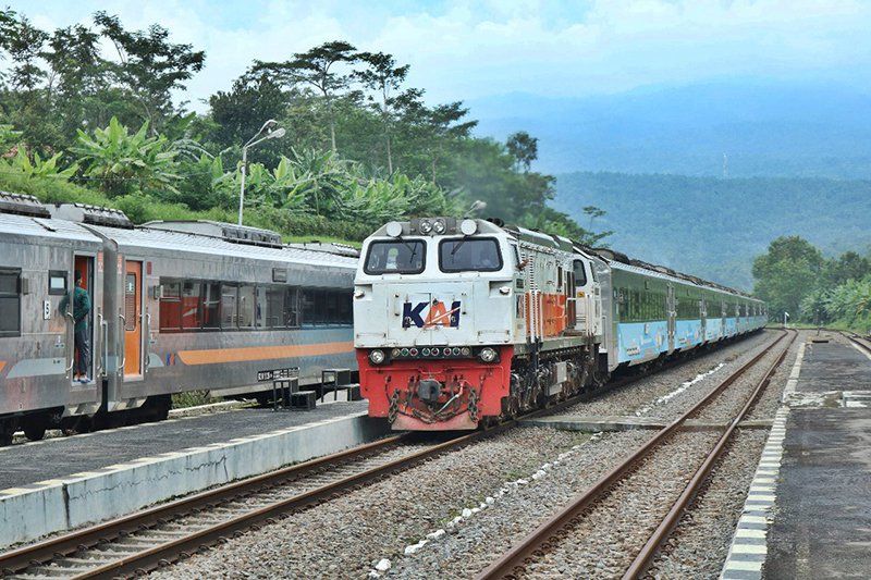 KAI, Pelindo dan Pos Indonesia Berkolaborasi Ciptakan Kelancaraan <em>Supply Chain </em>Angkutan
