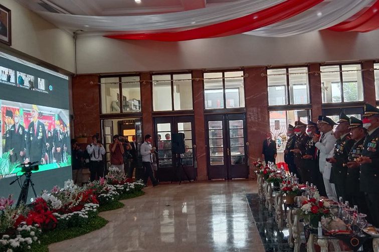 HUT RI ke-77, Eri Cahyadi dan Forkopimda Surabaya Sapa Veteran
