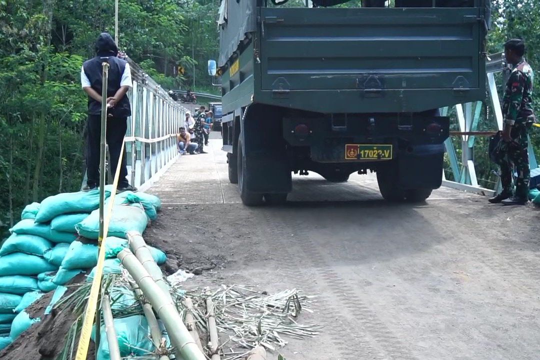 Jembatan Darurat Madakaripura Selesai Dibangun, Pemkab Probolinggo Siapkan Jembatan Permanen