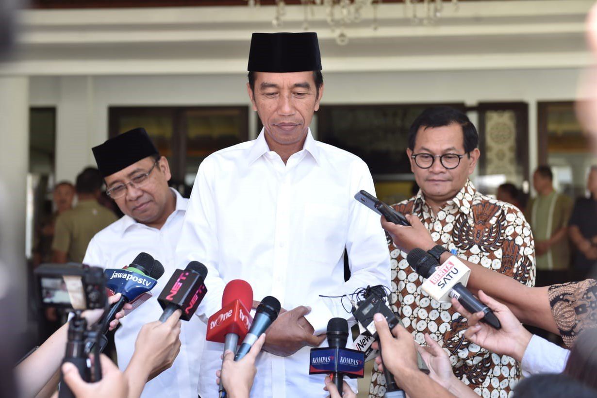 Pemilu Habiskan Biaya Triliunan, Jokowi: Rugi Besar Kalau Golput