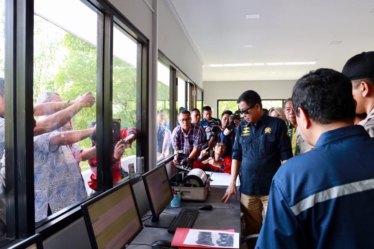 Menteri ESDM Resmikan Pos PGA Ijen