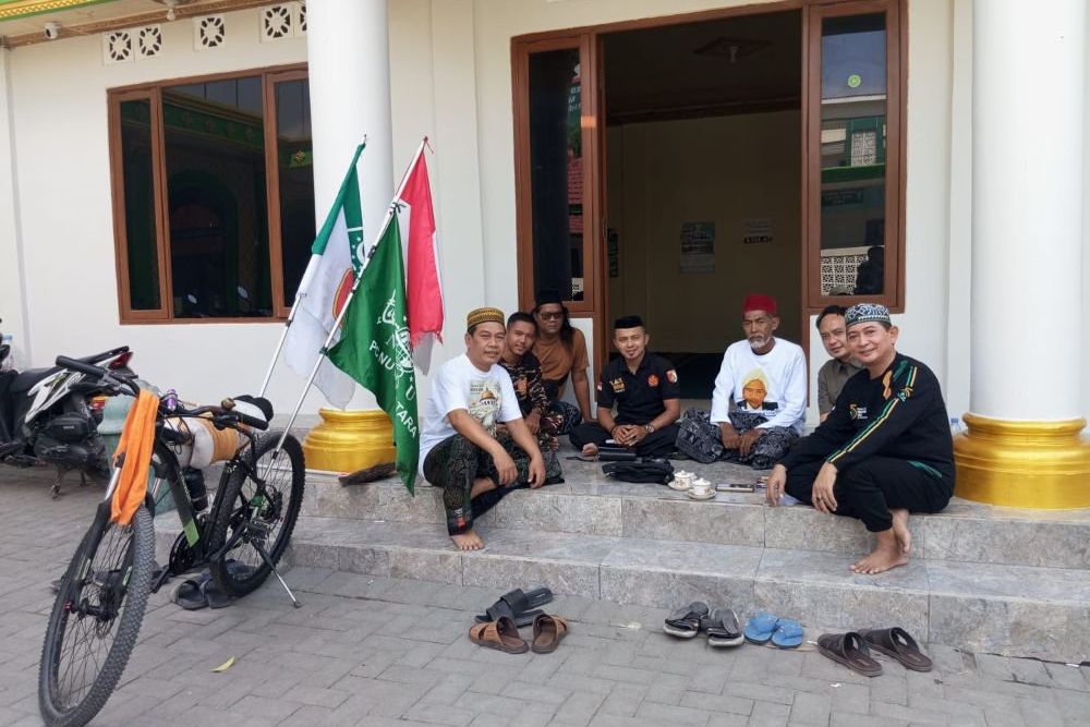 Demi Muktamar ke-35 NU, Ndan Arif Kayuh Sepeda dari Sumsel ke Jombang