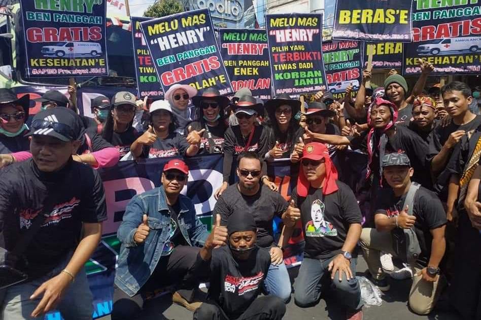 Putra Wali Kota Blitar Nonaktif Maju Pilwali dalam Pawai Kebangsaan