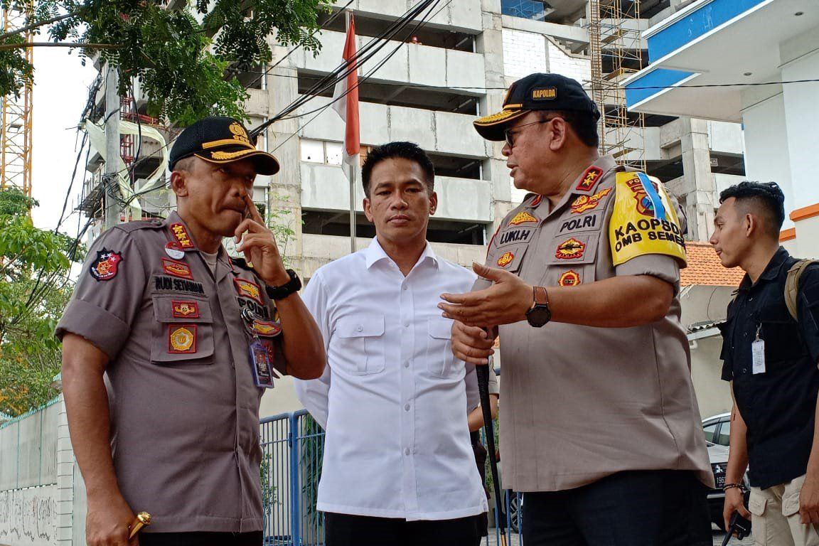 Malam Pergantian Tahun, Polisi Jaga Jalan Gubeng 24 Jam