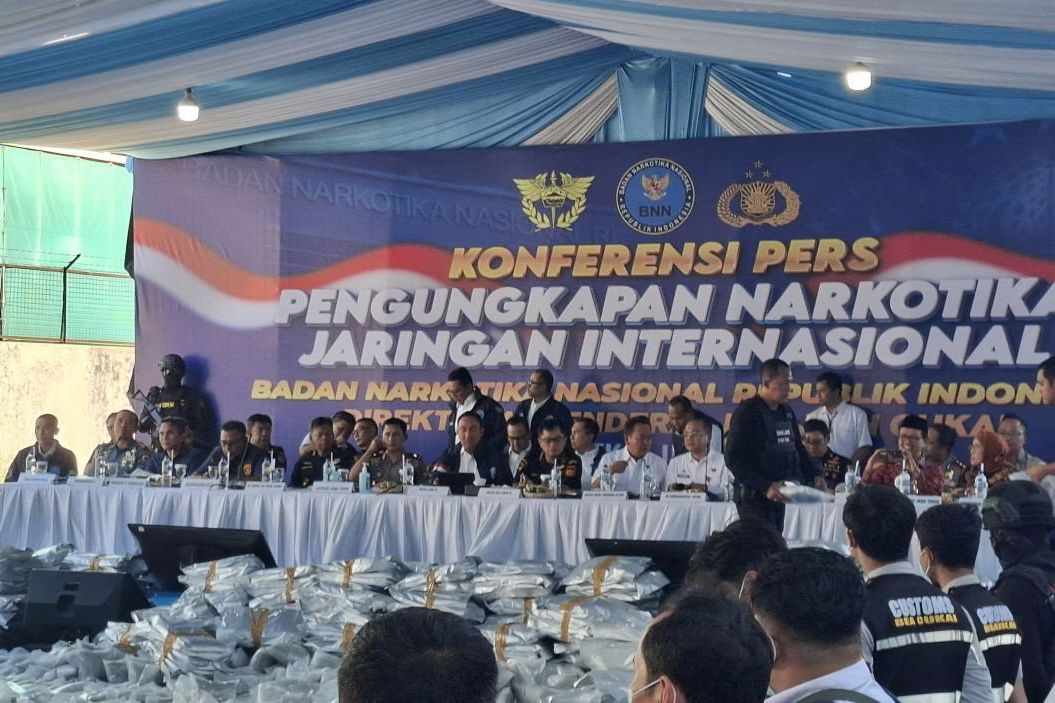 BNN Gagalkan Penyelundupan Ganja 3,37 Ton di Gresik, 12 Orang Ditangkap