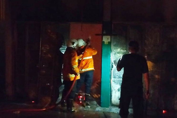 Rumah Makan di Ngoro Mojokerto Terbakar
