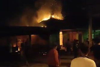 Kantor Desa Kedunggede di Mojokerto Terbakar