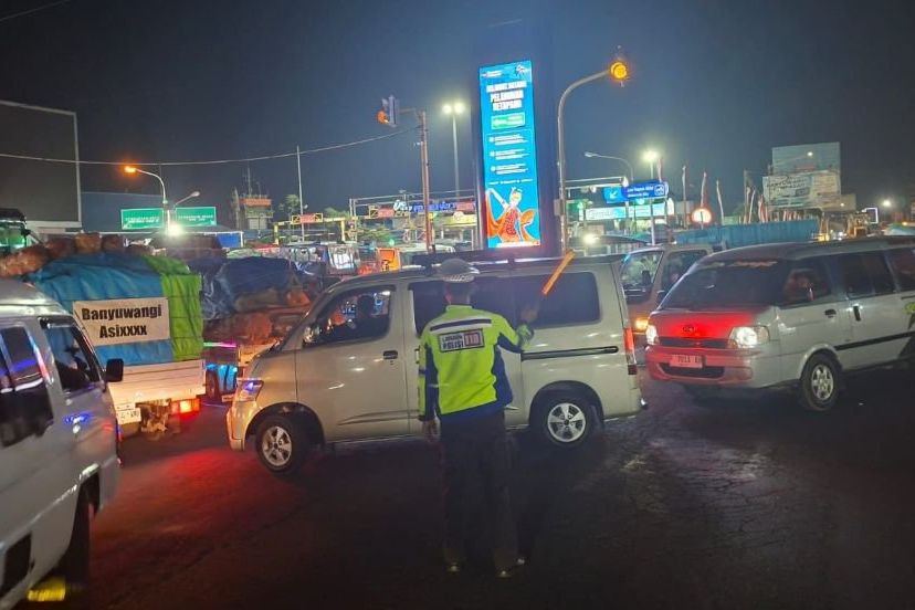 Urai Antrean Panjang Ketapang - Gilimanuk, ASDP Kerahkan 3 Kapal Perbantuan