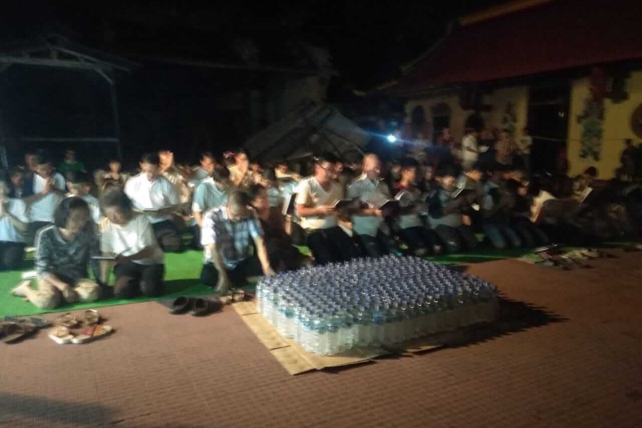 Kesederhanaan Umat Buddha Probolinggo Rayakan Waisak Pasca Kebakaran Klenteng