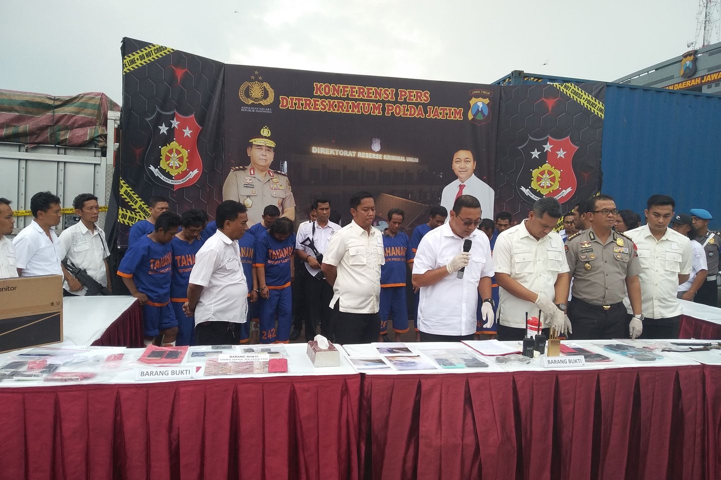 Polda Jatim Bekuk Komplotan Pelaku Penggelapan Truk Kontainer