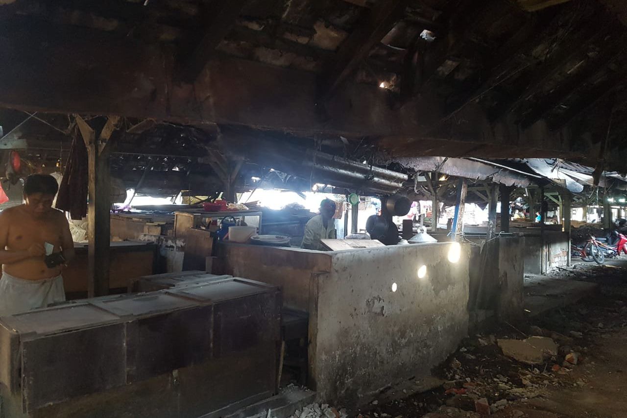 Pedagang Bunga Masih Berjualan di Jalan Pasar Kembang