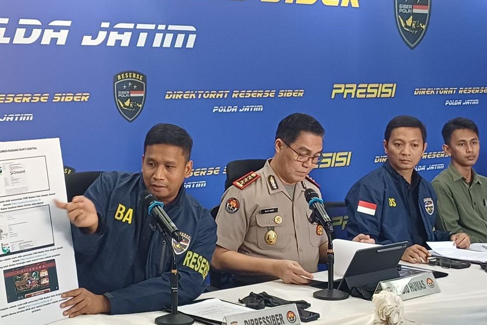 Polda Jatim Telusuri Jaringan Pembeli Website Hasil Peretasan 