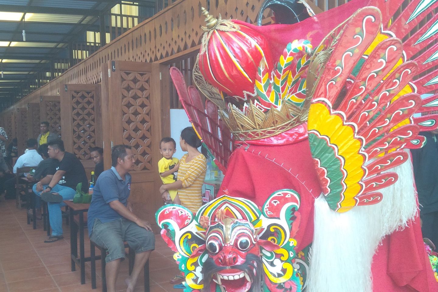Kopi di Pasar Sritanjung, Rasa Kafe Harga Kaki Lima
