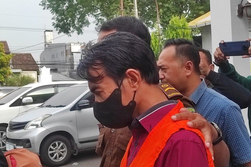 Salahgunakan TKD untuk Pasar Wisata, Kades di Mojokerto Ditahan