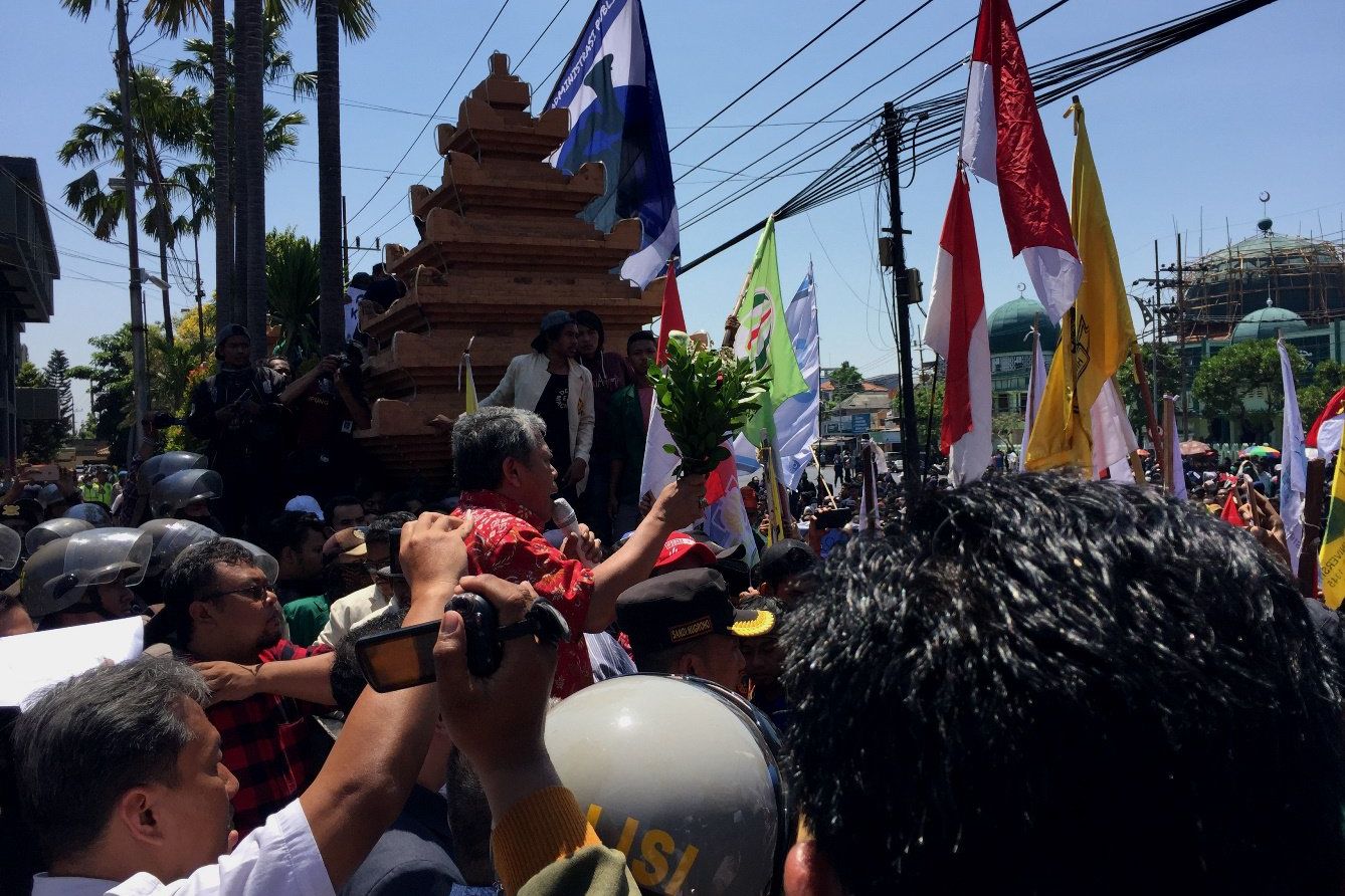 Ketua DPRD Jatim Sementara Janji Teruskan Aspirasi Mahasiswa