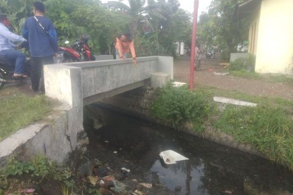 Ibu Pembuang Bayi Diamankan Polres Mojokerto, Kepala Desa Gayaman Benarkan Pelaku Warganya 