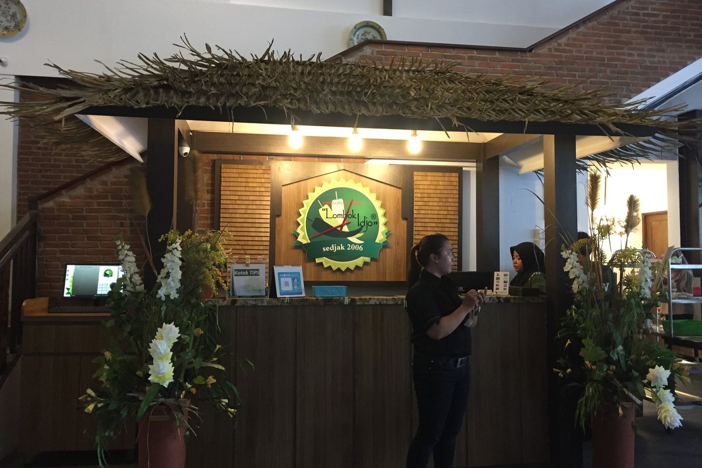 Ayam Goreng "Lombok Idjo" Menginvasi Pasar Kuliner Surabaya