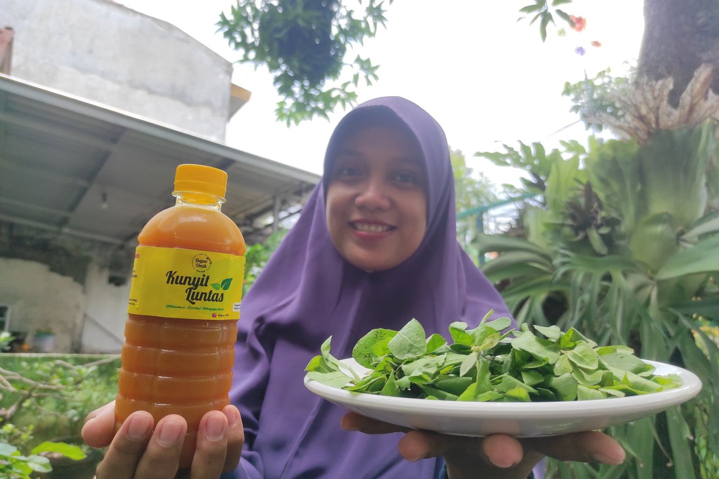 Mantan Pegawai Bank di Mojokerto Sukses Bisnis Jamu Kunyit Luntas