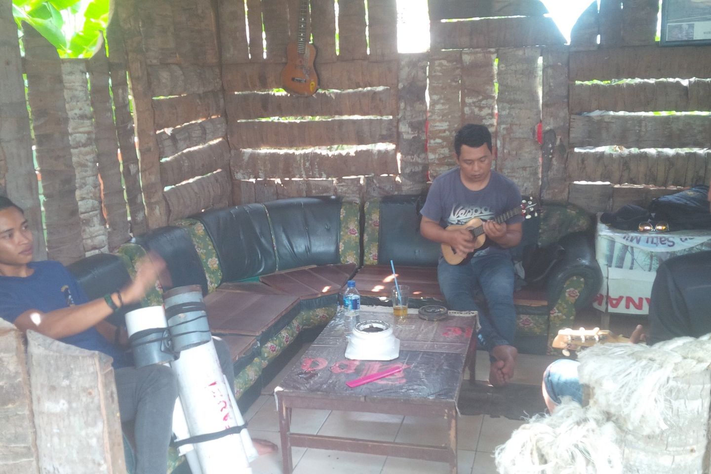 Begini Markas Pengamen Banyuwangi saat Bersiap 'Tempur'