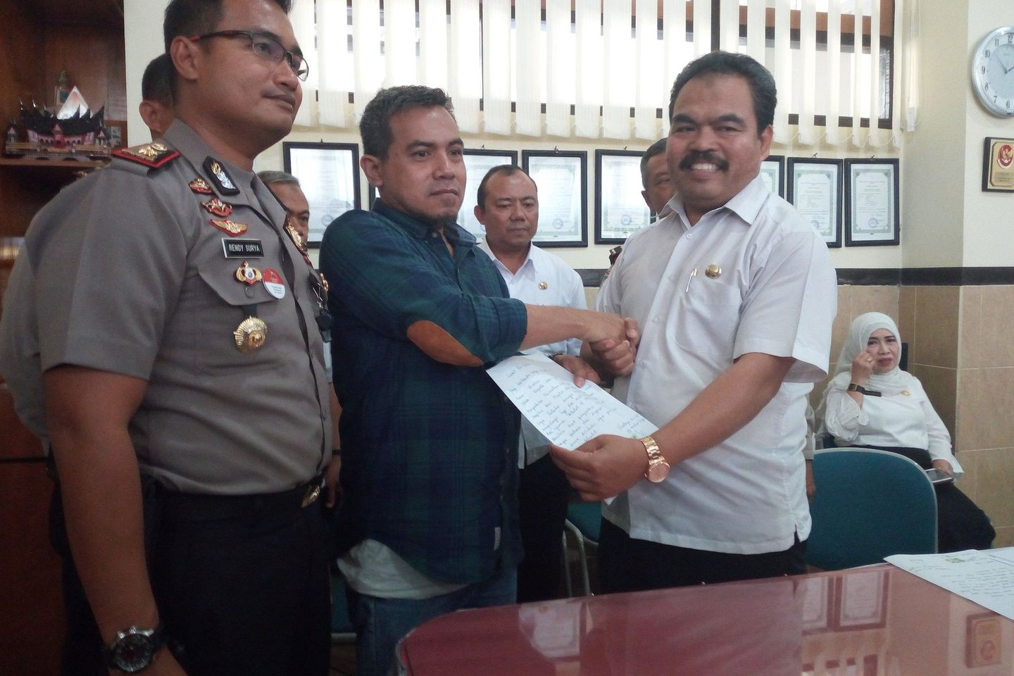 Orang Tua RA Minta Kasek SMKN 1 Disanksi